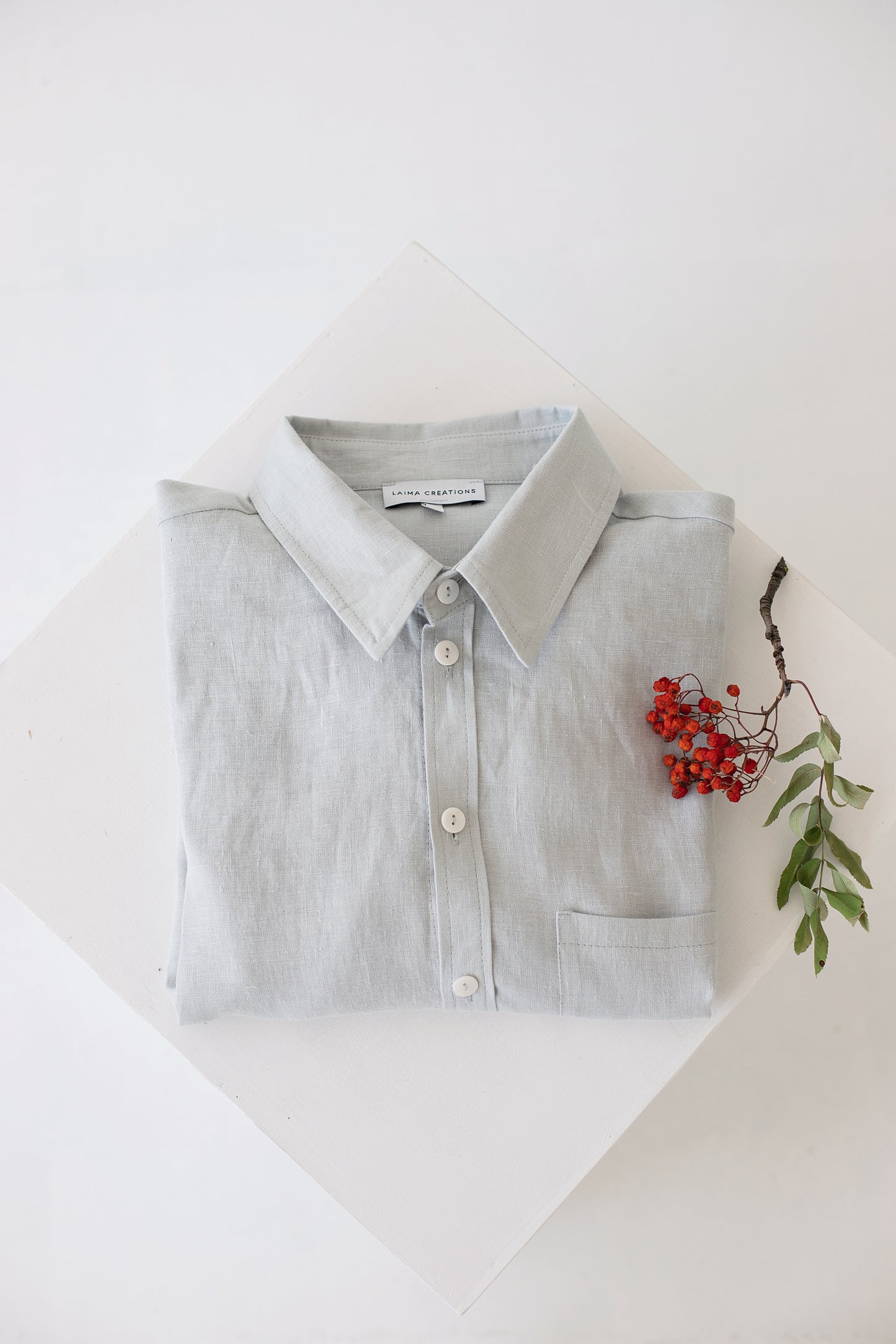 CHEMISE GRIS CLAIR CINTRÉ